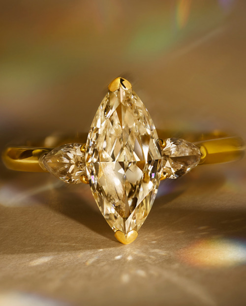 Tim Holloway image of a Desert diamond engagement ring, natural diamonds