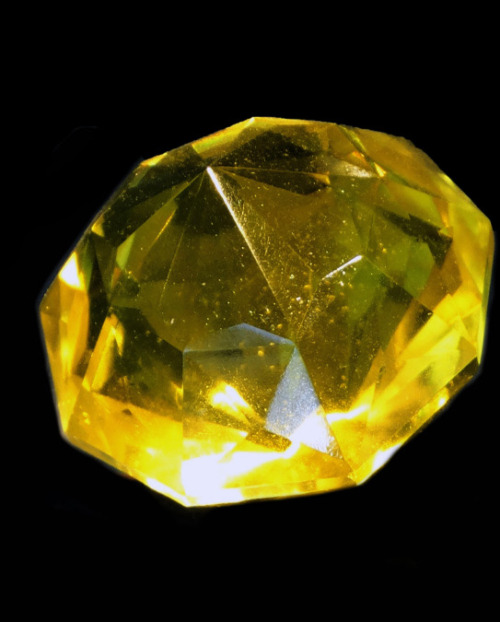 Replica of Florentine diamond